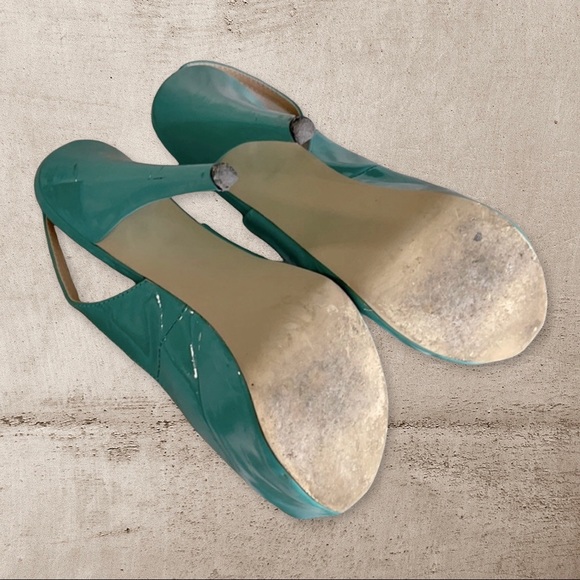 Peep toe platform pumps - Picture 3 of 4